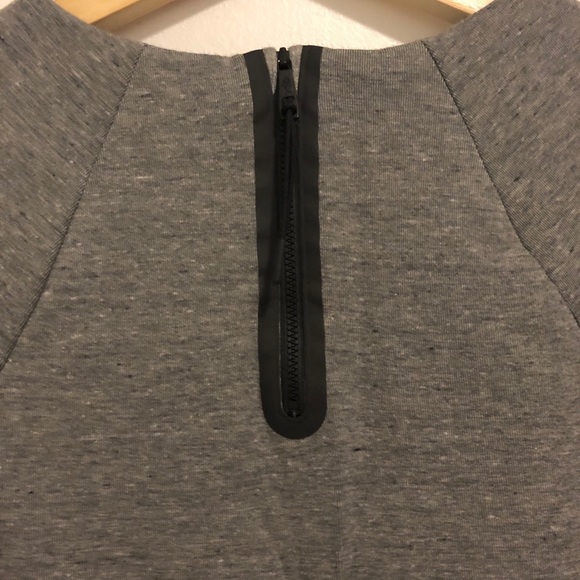 Nike short sleeve sweatshirt - Picture 3 of 7